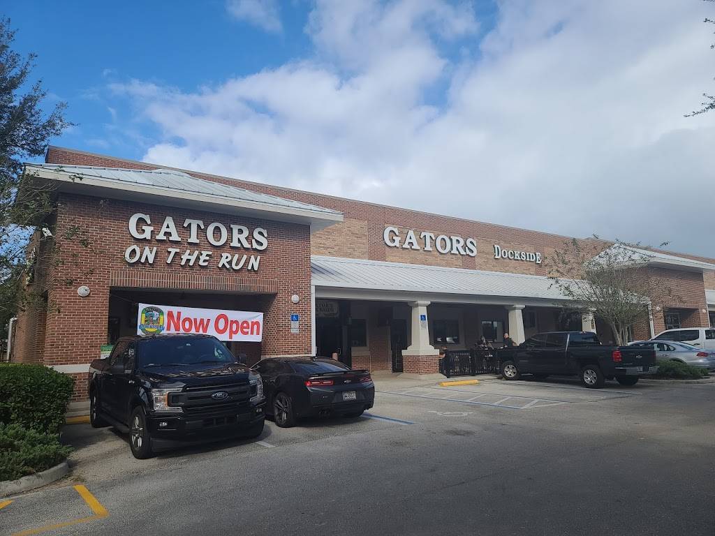 Gators Dockside Oviedo | restaurant | 167 E Mitchell Hammock Rd, Oviedo, FL 32765, USA | 4075425837 OR +1 407-542-5837