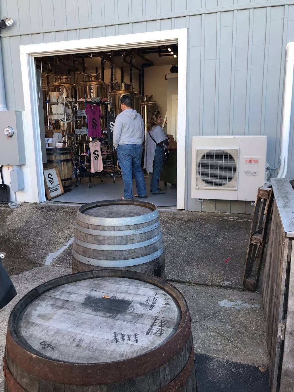 Second Wind Brewing Company | restaurant | 7 Howland St, Plymouth, MA 02360, USA | 5085915915 OR +1 508-591-5915