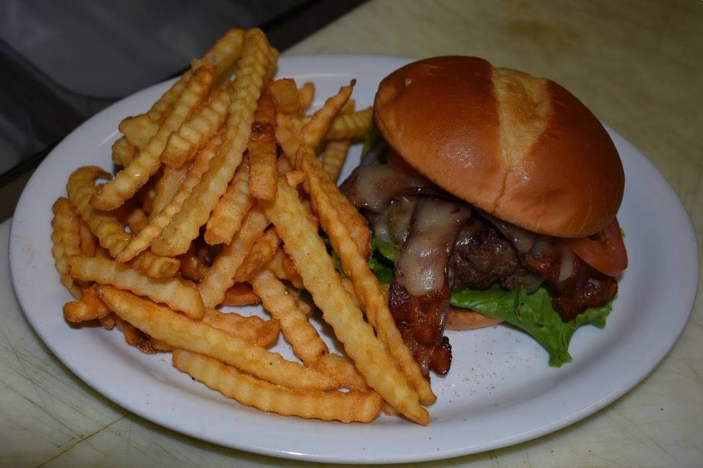 Brass Lantern | restaurant | 6201 E McKinley Ave, Tacoma, WA 98404, USA | 2533145624 OR +1 253-314-5624