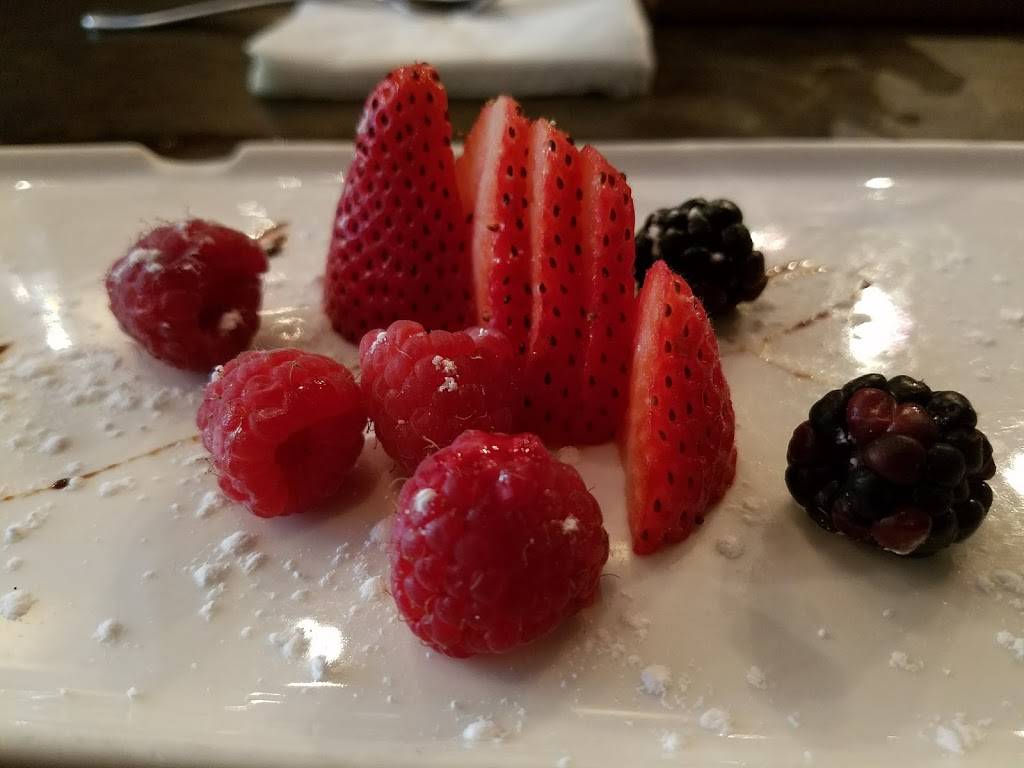 Niu Japanese Fusion Lounge | restaurant | 332 E Illinois St, Chicago, IL 60611, USA | 3125272888 OR +1 312-527-2888