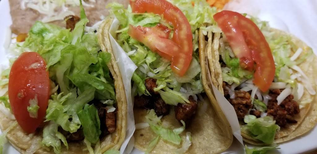 Gracies Lucky Burrito II | restaurant | 5756 W Monee Manhattan Rd, Monee, IL 60449, USA | 7082350311 OR +1 708-235-0311