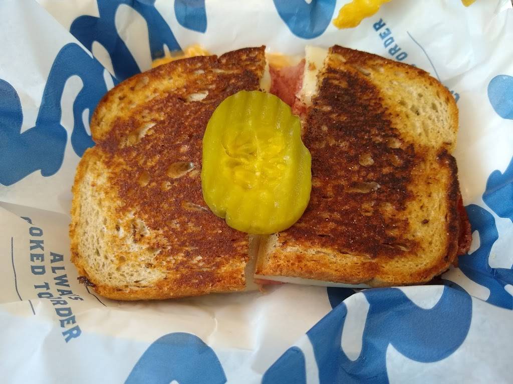 Culvers | restaurant | 15255 Weir Plaza, Omaha, NE 68137, USA | 4028942858 OR +1 402-894-2858