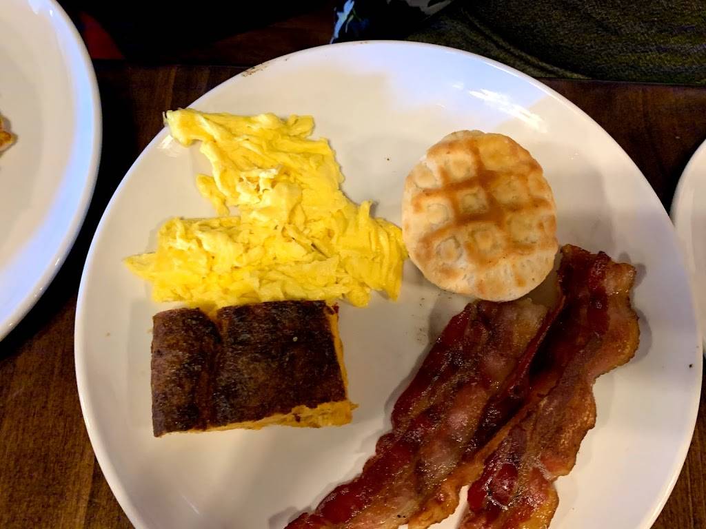 DCracked Egg | restaurant | 206 Troy St, Tupelo, MS 38804, USA | 6623462611 OR +1 662-346-2611