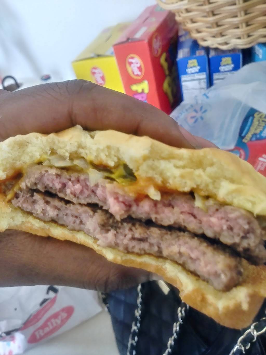 Checkers | restaurant | 7525 W Capitol Dr, Milwaukee, WI 53216, USA | 4145365550 OR +1 414-536-5550