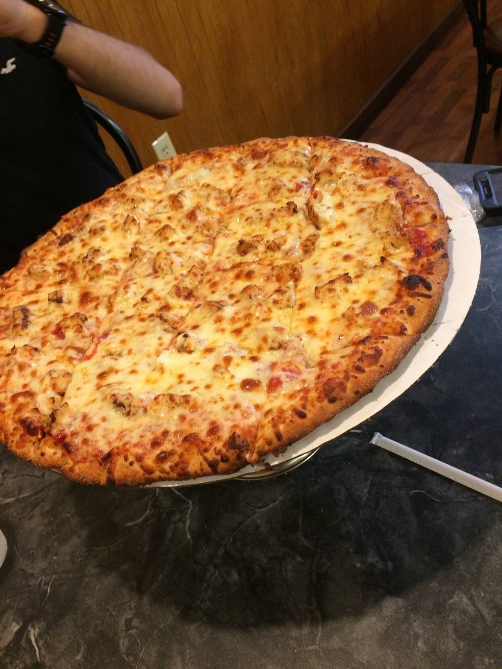 Bellacinos Pizza & Grinders | restaurant | Cranberry Creek Shopping Center, 1240 N Eisenhower Dr, Beckley, WV 25801, USA | 3042534545 OR +1 304-253-4545