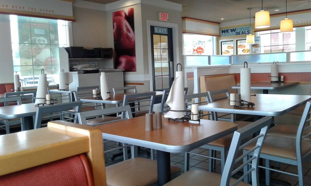 Captain Ds | restaurant | 437 N Green St, Henderson, KY 42420, USA | 2708261929 OR +1 270-826-1929