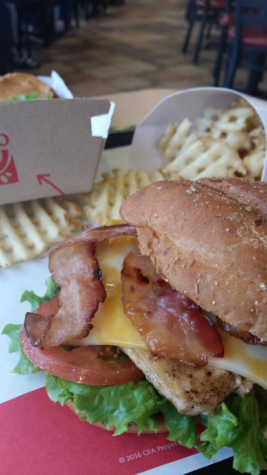Chick-fil-A | restaurant | 5193 Hinkleville Rd, Paducah, KY 42001, USA | 2704446061 OR +1 270-444-6061