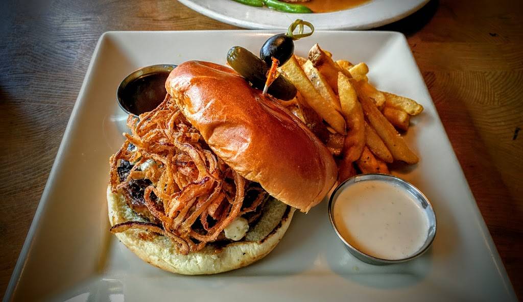 Rock Bottom Restaurant & Brewery | restaurant | 111 Broadway, Nashville, TN 37201, USA | 6152514677 OR +1 615-251-4677