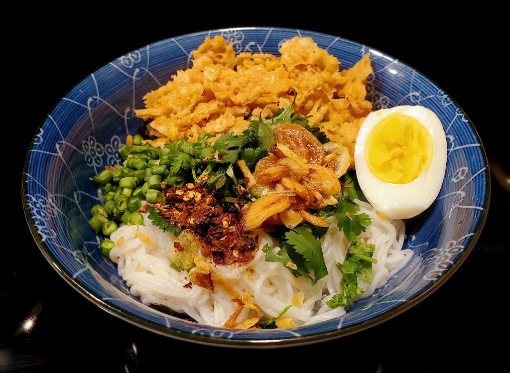 Delish Kitchen 108 | cafe | 17120 SE Powell Blvd # A, Portland, OR 97236, USA | 5039120668 OR +1 503-912-0668