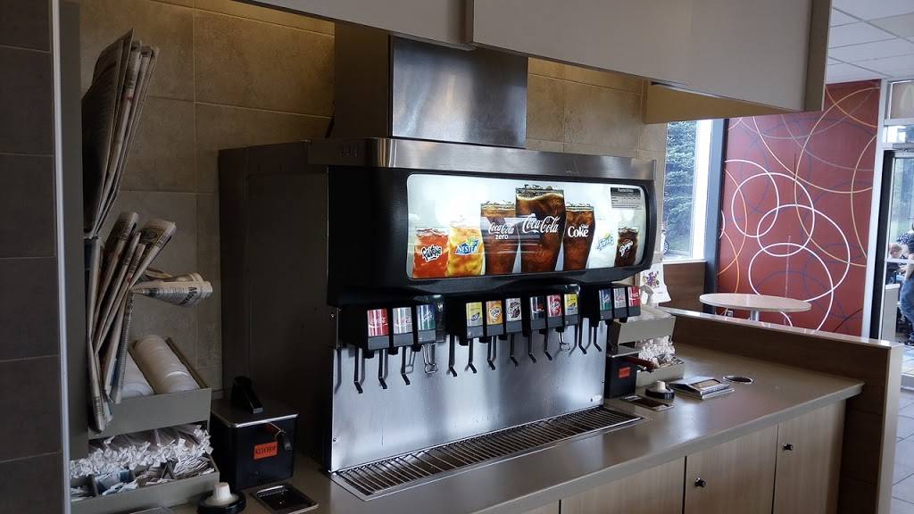 McDonalds | cafe | 347 Yonge St, Barrie, ON L4N 4C9, Canada | 7057390397 OR +1 705-739-0397