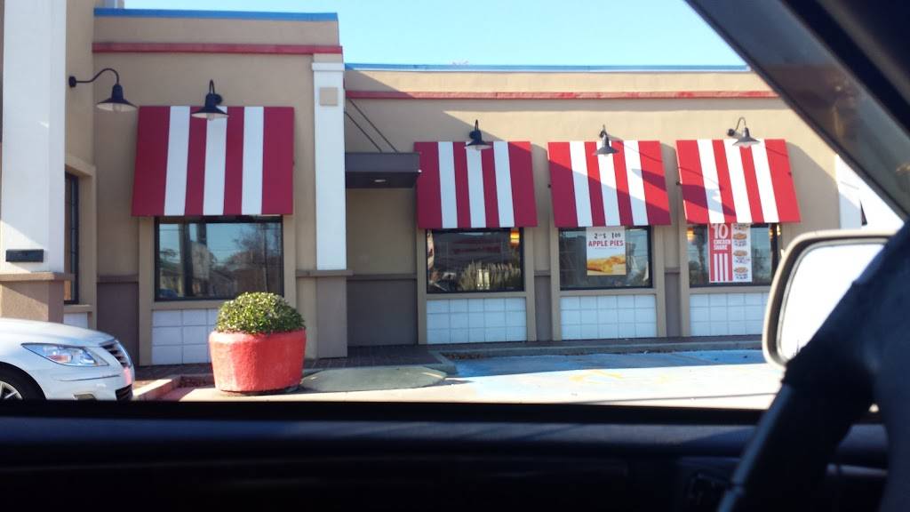 KFC | meal takeaway | 504 US-17 BUS, Surfside Beach, SC 29577, USA | 8432388864 OR +1 843-238-8864