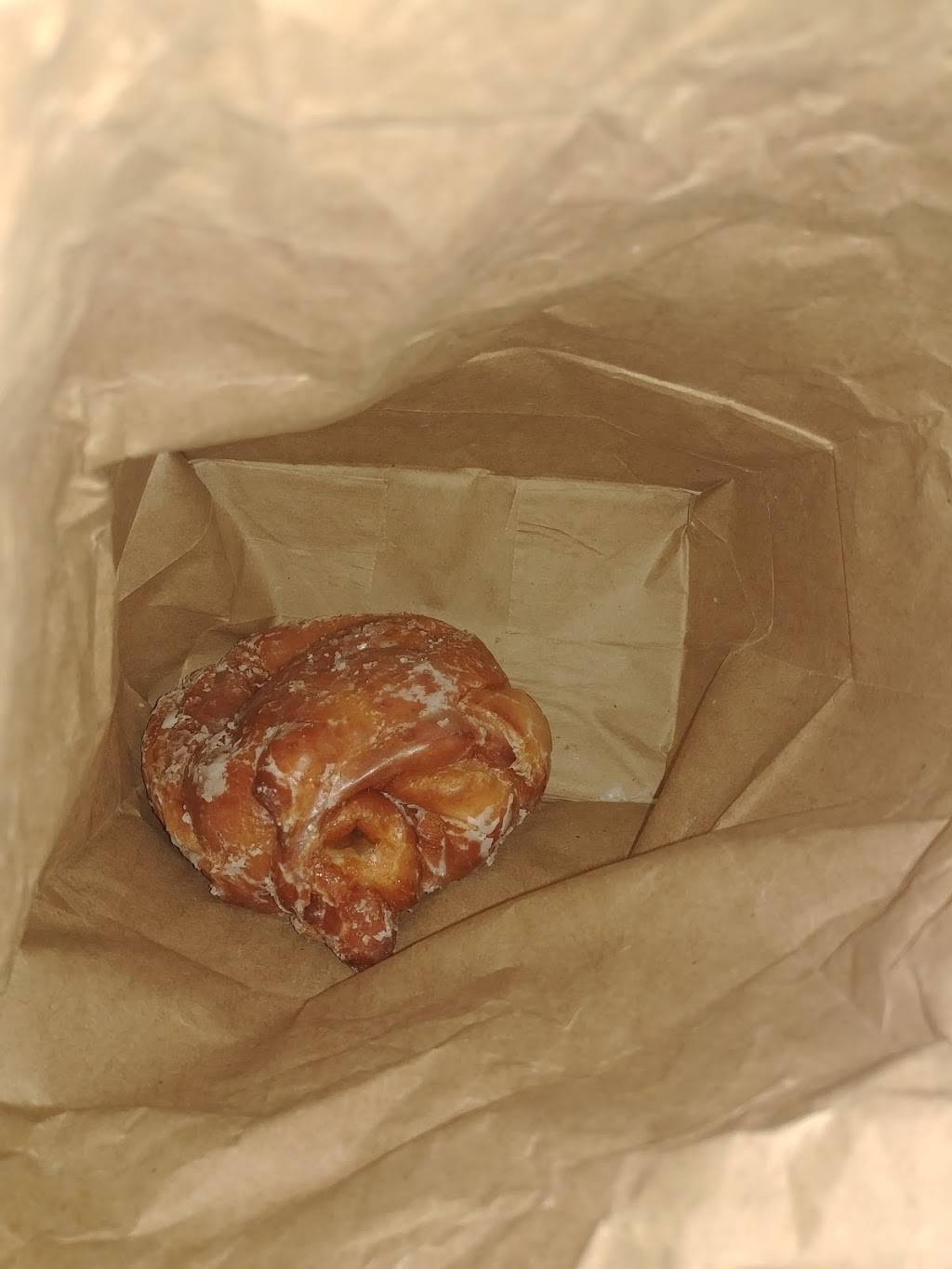 Dunkin | bakery | 250 E Sample Rd, Pompano Beach, FL 33064, USA | 9549434666 OR +1 954-943-4666