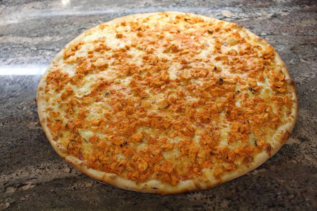 Previti Pizza & Papazzio Dining - East | restaurant | 3338 Hillside Avenue, New Hyde Park, NY 11040, USA | 5167468323 OR +1 516-746-8323