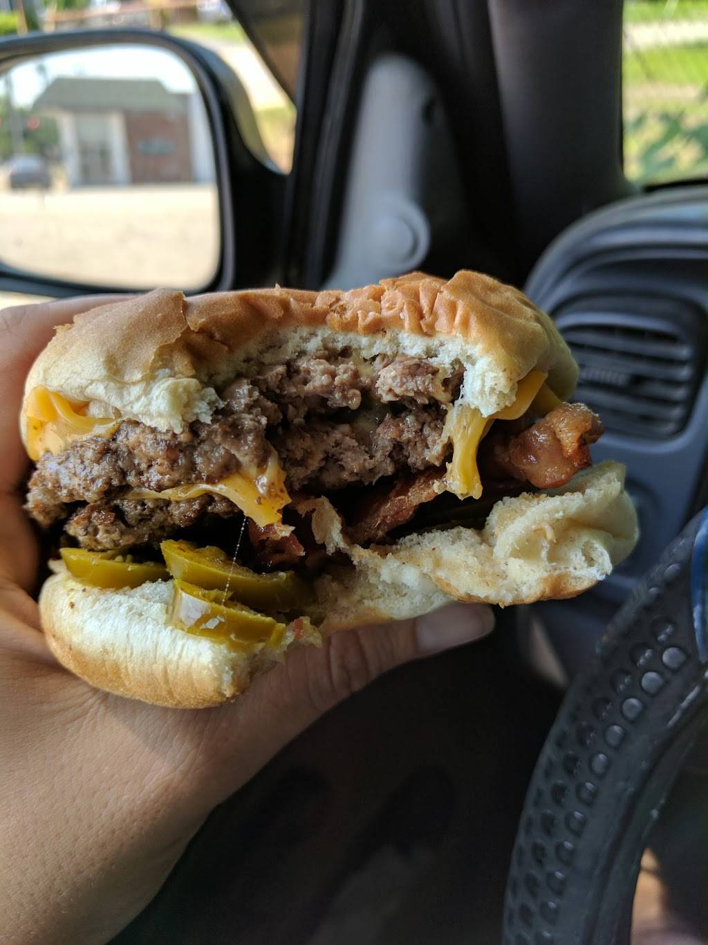 Roys Big Burger | restaurant | 5200 Lakeside Ave, Richmond, VA 23228, USA | 8042628775 OR +1 804-262-8775