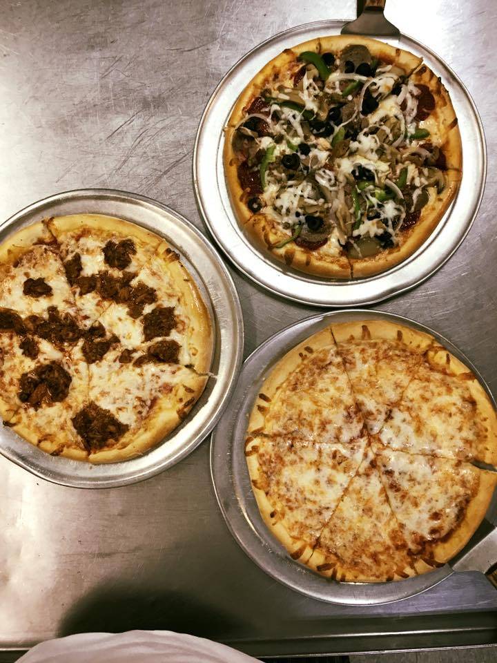 Highlander Pizza | restaurant | 2043 Electric Rd, Cave Spring, VA 24018, USA | 5407747777 OR +1 540-774-7777