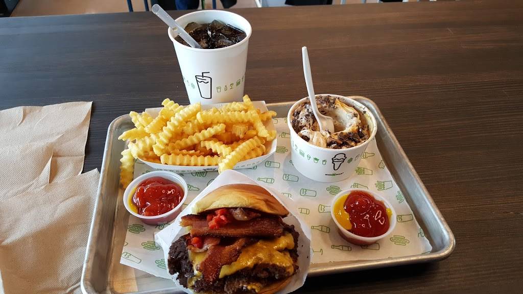 Shake Shack | restaurant | 6603 France Ave S, Edina, MN 55435, USA | 6123891151 OR +1 612-389-1151