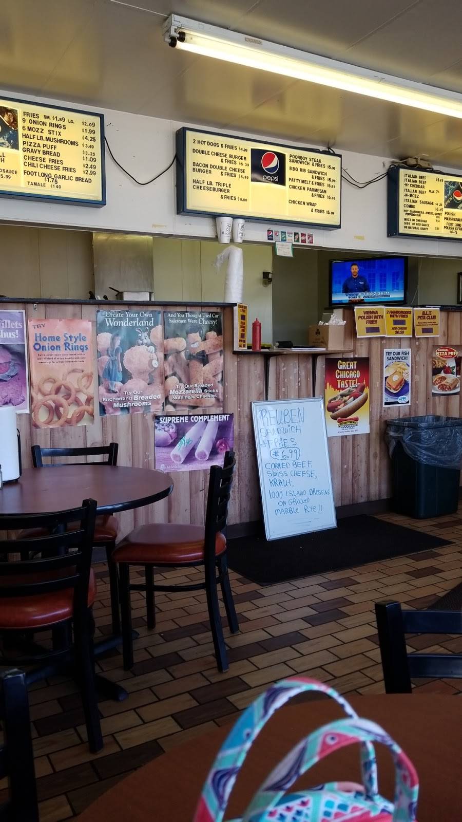 R J Munchies | restaurant | 8417 W 79th St, Justice, IL 60458, USA | 7084960222 OR +1 708-496-0222