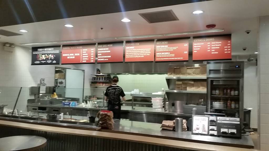 Chipotle Mexican Grill | restaurant | 210 W North Ave, Chicago, IL 60610, USA | 3123790536 OR +1 312-379-0536