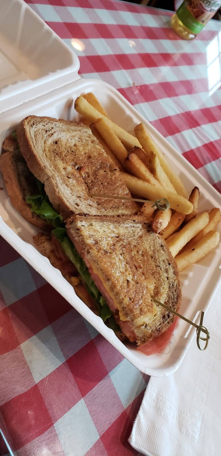 Adams Cafe | restaurant | 765 Dutchess Turnpike, Poughkeepsie, NY 12603, USA | 8454549035 OR +1 845-454-9035