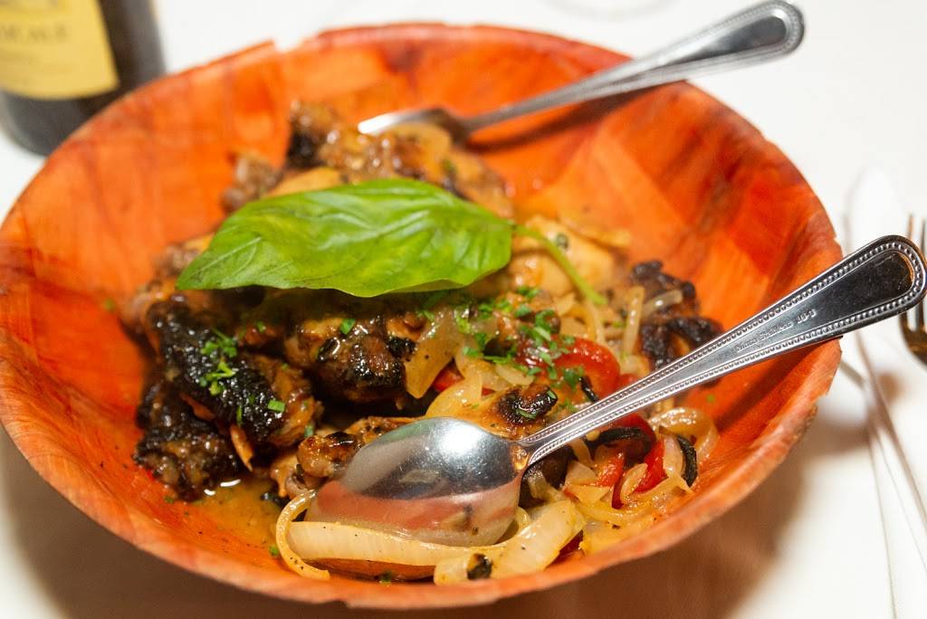 Blue Moon | restaurant | 26 N Park Ave, Rockville Centre, NY 11570, USA | 5167634900 OR +1 516-763-4900