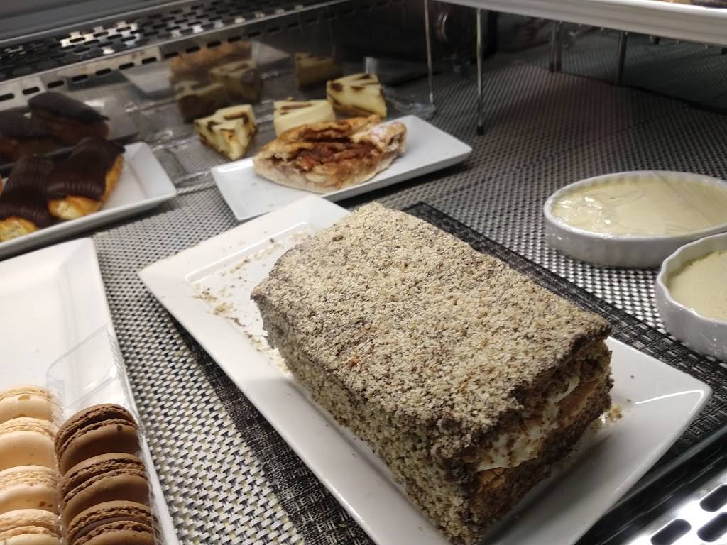 Paris Bistro | restaurant | 2835 Showplace Dr #103, Naperville, IL 60564, USA | 6303571005 OR +1 630-357-1005