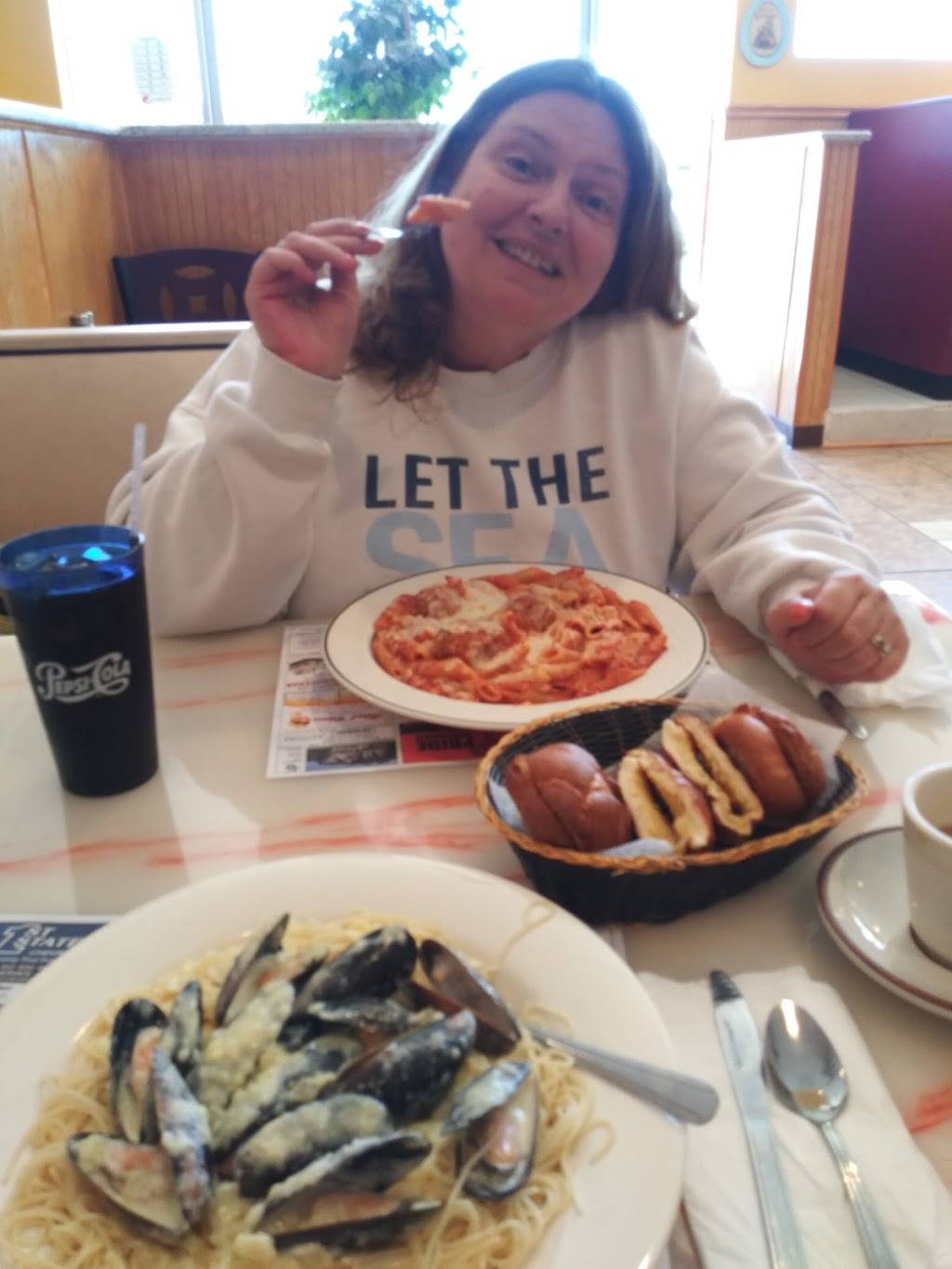 Captains Pizza & Grill | restaurant | 24832 John J Williams Hwy #3, Millsboro, DE 19966, USA | 3029452222 OR +1 302-945-2222