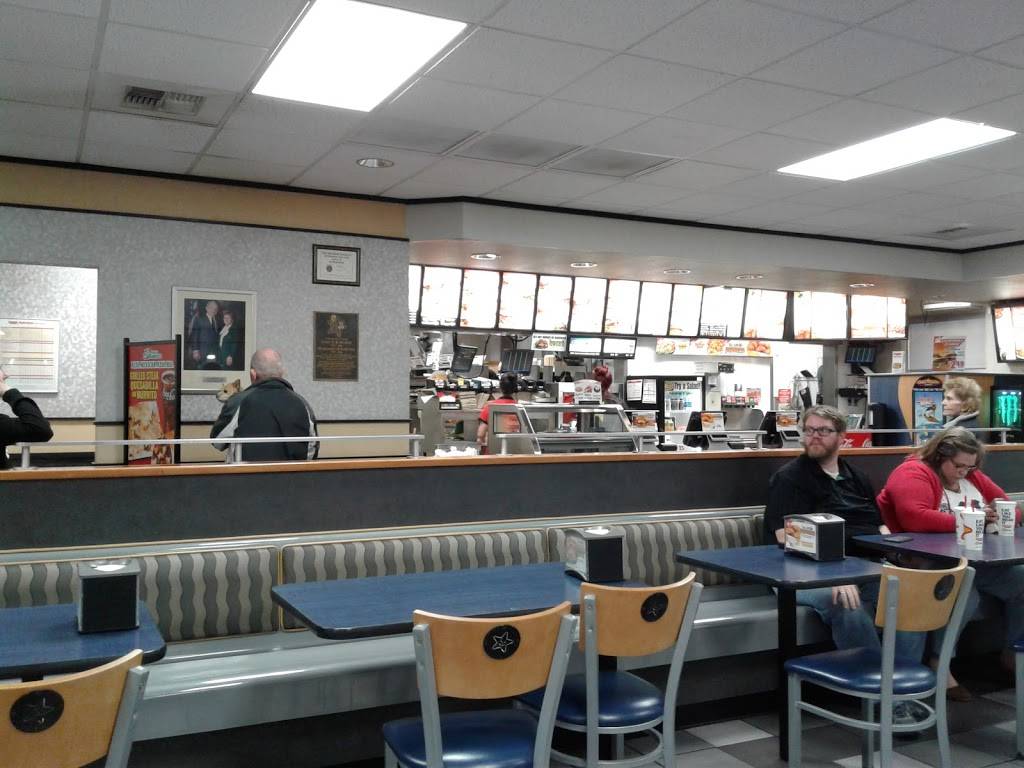 Carls Jr. | restaurant | 525 Weldwood Dr, Lebanon, OR 97355, USA | 5412585257 OR +1 541-258-5257