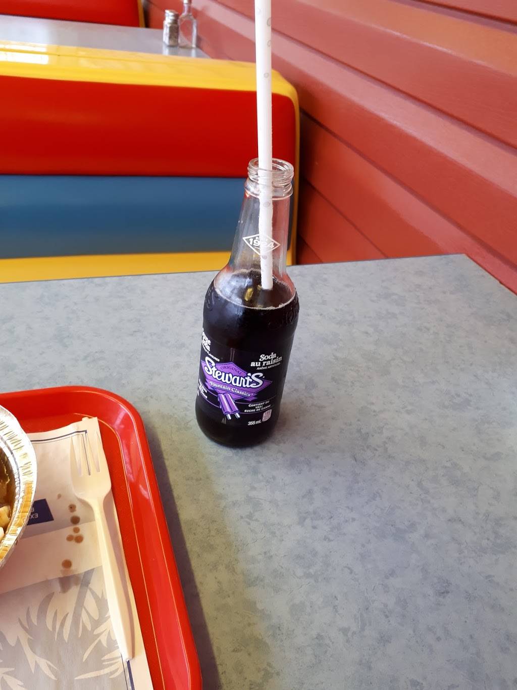 Queues de Castor | restaurant | 100 Boulevard Laurier, McMasterville, QC J3G 1P8, Canada | 4506562367 OR +1 450-656-2367