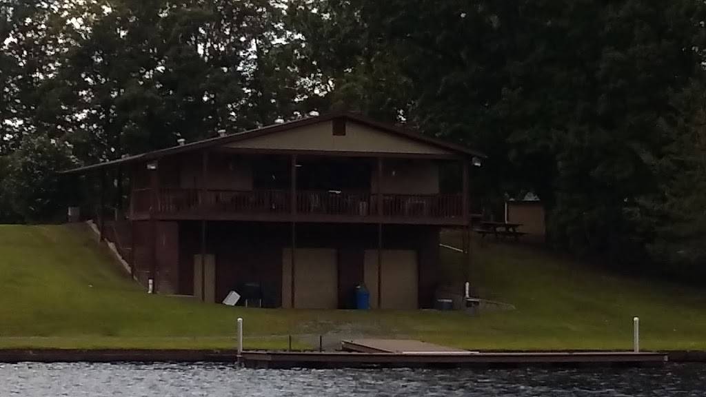 Lake Holt Lakeside Grill | restaurant | 1200 Lake Holt Road, Butner, NC 27509, USA | 9195753110 OR +1 919-575-3110