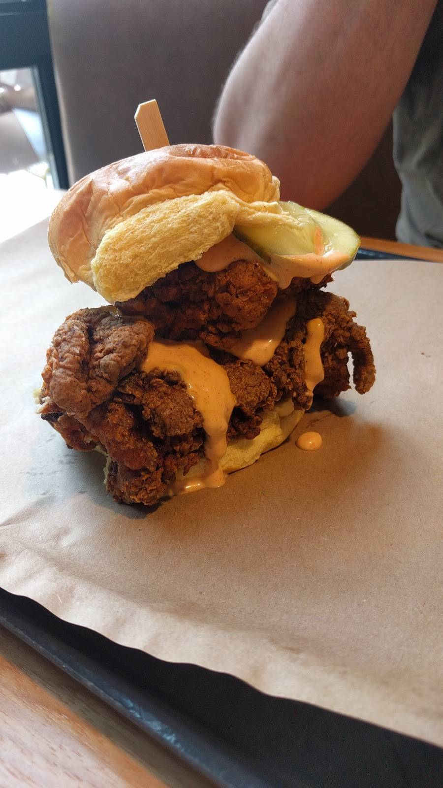 R. House | restaurant | 301 W 29th St, Baltimore, MD 21211, USA | 4433473570 OR +1 443-347-3570