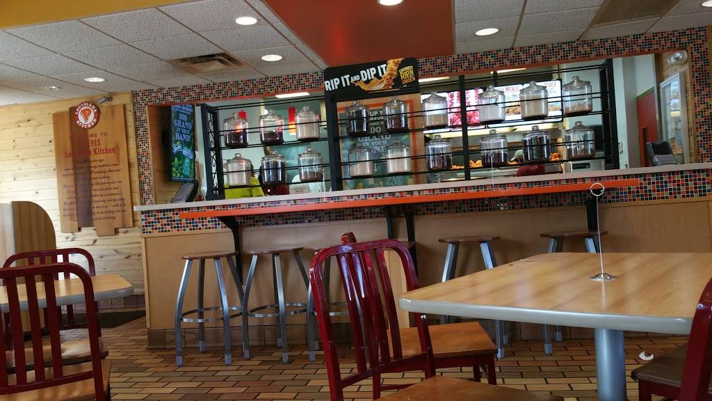 Popeyes Chicken | restaurant | 610 Madison St, Oak Park, IL 60302, USA | 7085241022 OR +1 708-524-1022