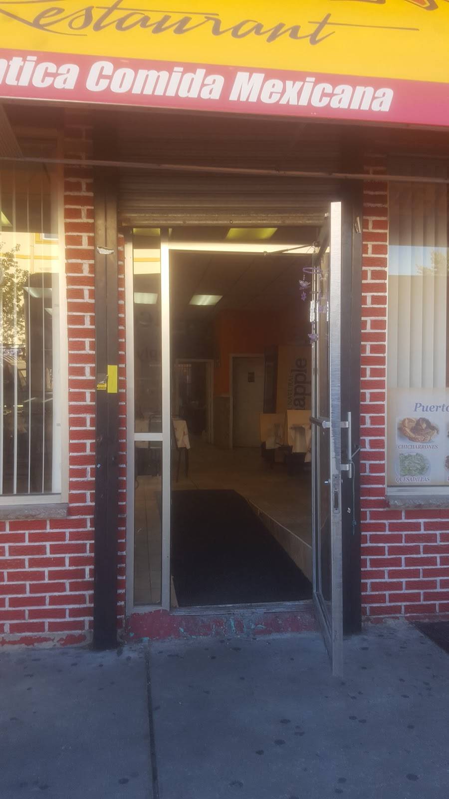 Jalapeños Restaurant | restaurant | 927 Main Ave, Passaic, NJ 07055, USA | 9732467360 OR +1 973-246-7360