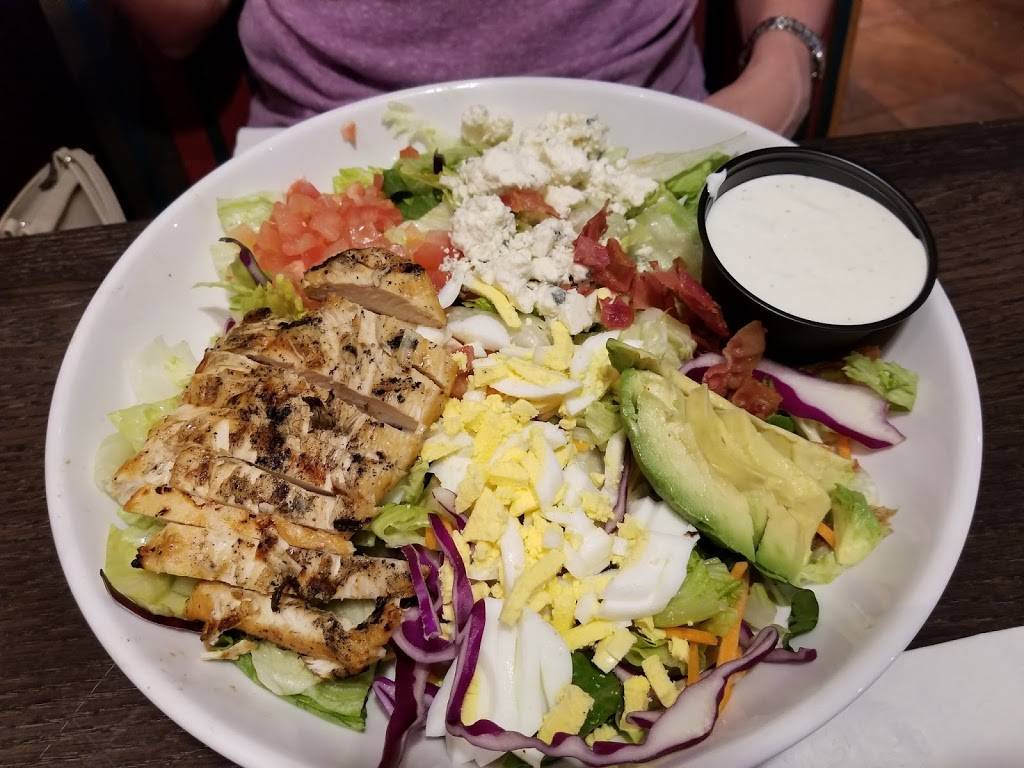 Red Robin Gourmet Burgers and Brews | restaurant | 18810 E US Hwy 40, Independence, MO 64055, USA | 8167955678 OR +1 816-795-5678