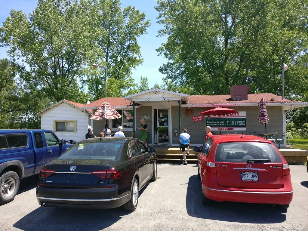 Restaurant LOurs Qui Bouffe | restaurant | 2273 Chemin des Patriotes, Saint-Ours, QC J0G 1P0, Canada | 4507852311 OR +1 450-785-2311