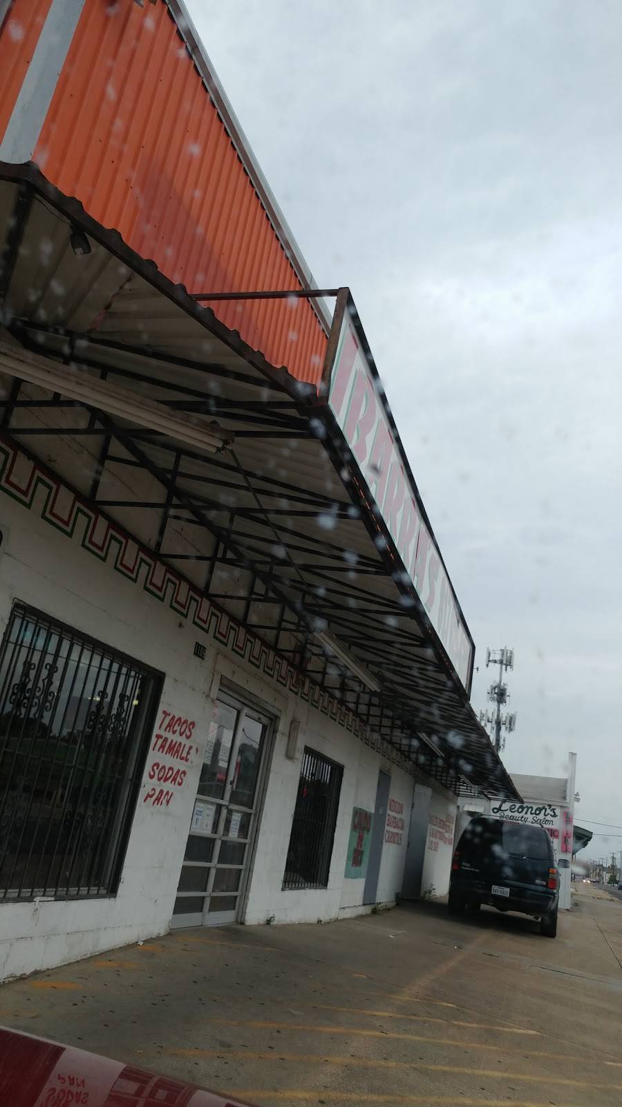 Ibarras Tortilleria | restaurant | 1109 NW 25th St, Fort Worth, TX 76164, USA | 8176256391 OR +1 817-625-6391