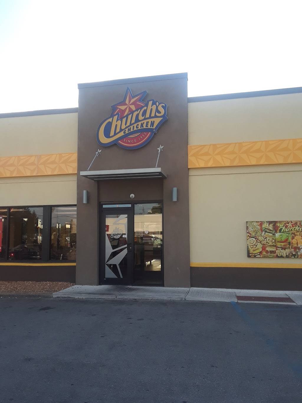 Churchs Chicken | restaurant | 7224 W 10th St, Indianapolis, IN 46214, USA | 3176440574 OR +1 317-644-0574