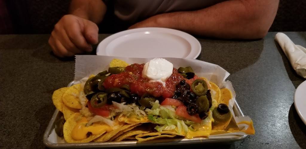 Alfonzos Pizzeria | restaurant | 611 Edwardsville Rd, Troy, IL 62294, USA | 6186679901 OR +1 618-667-9901