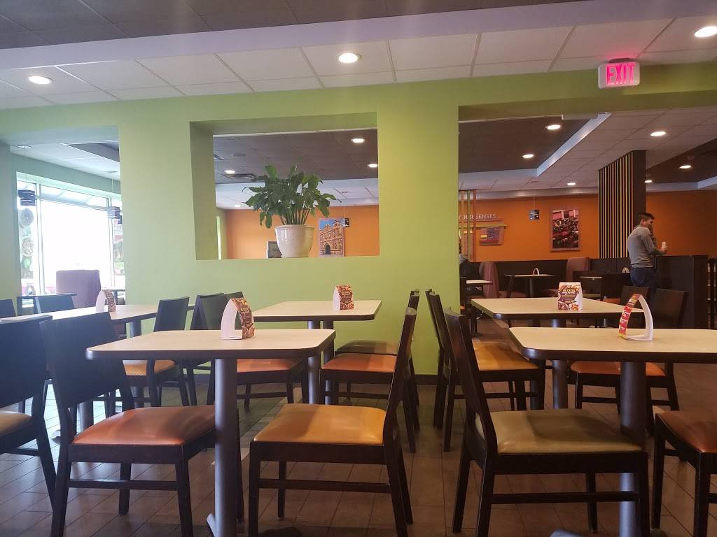 Pollo Campero | meal takeaway | 5852 Columbia Pike, Falls Church, VA 22041, USA | 7038208400 OR +1 703-820-8400