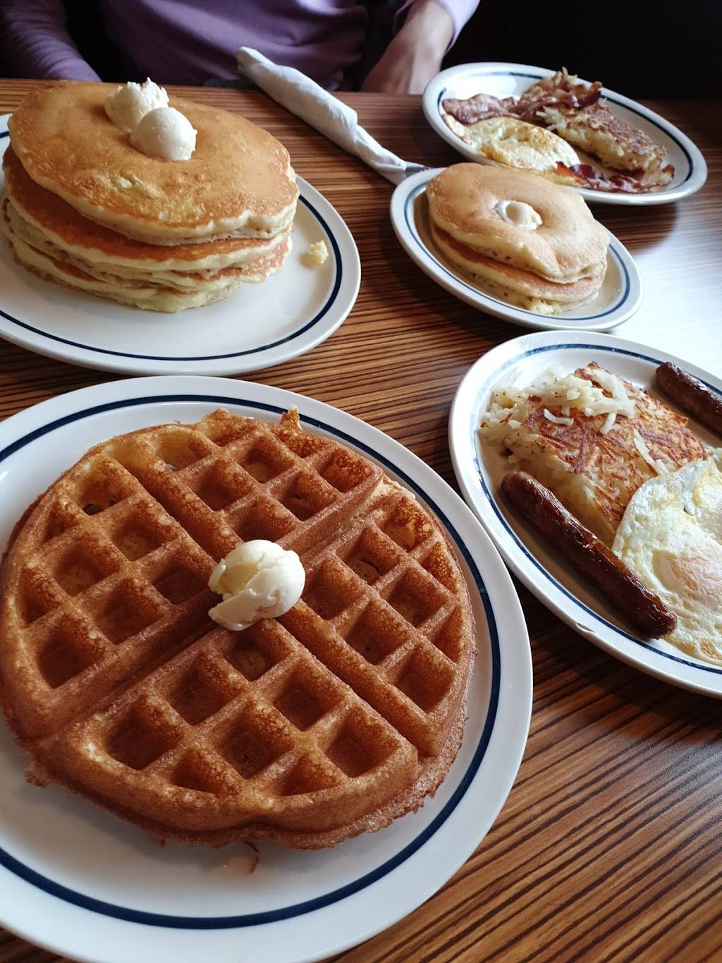 IHOP | restaurant | 4614 E Washington Ave, Madison, WI 53704, USA | 6082400838 OR +1 608-240-0838
