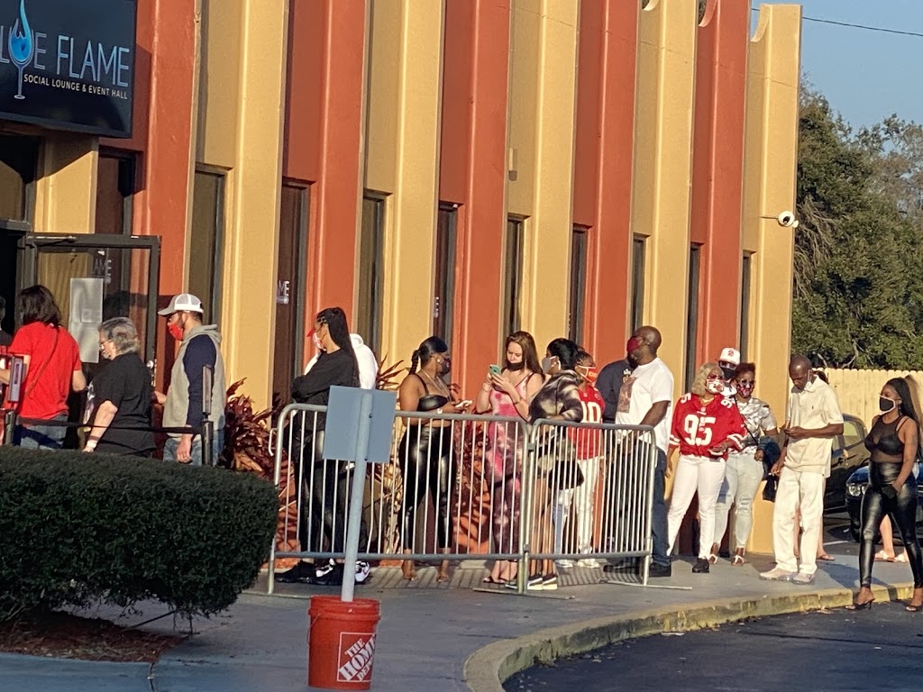 Blue Flame - Southern Restaurant | restaurant | 210 E Fowler Ave, Tampa, FL 33612, USA | 8132809865 OR +1 813-280-9865