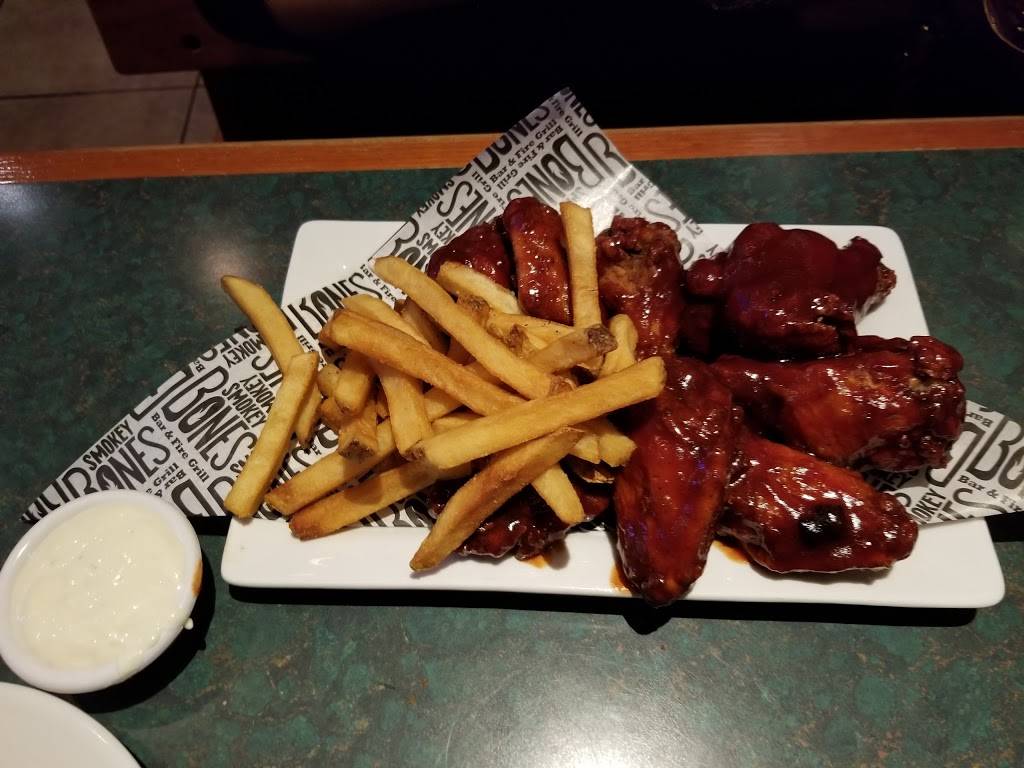 Smokey Bones Bar & Fire Grill | restaurant | 2007 Walden Ave, Cheektowaga, NY 14225, USA | 7166830724 OR +1 716-683-0724