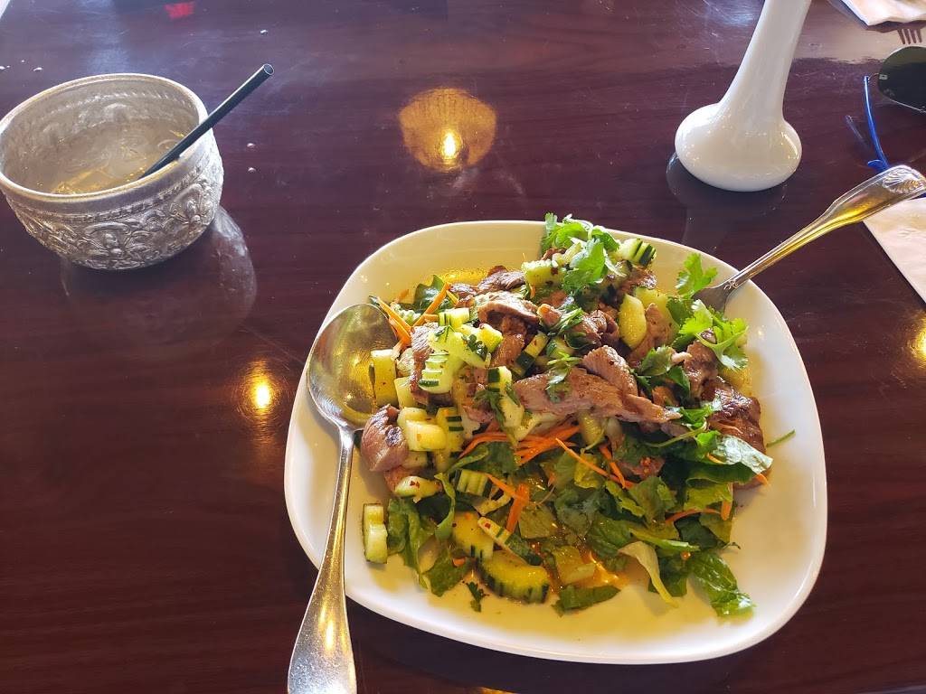 Basiln Lime Authentic Thai Cuisine | restaurant | 3665 S Fort Apache Rd #100, Las Vegas, NV 89147, USA | 7022552581 OR +1 702-255-2581