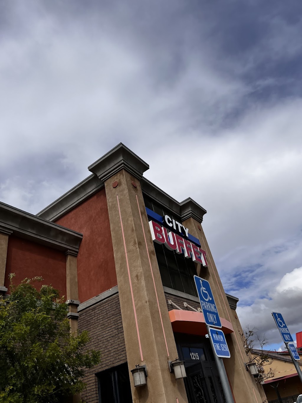 CITY BUFFET | restaurant | 1215 W Rancho Vista Blvd, Palmdale, CA 93551, USA | 6267789555 OR +1 626-778-9555