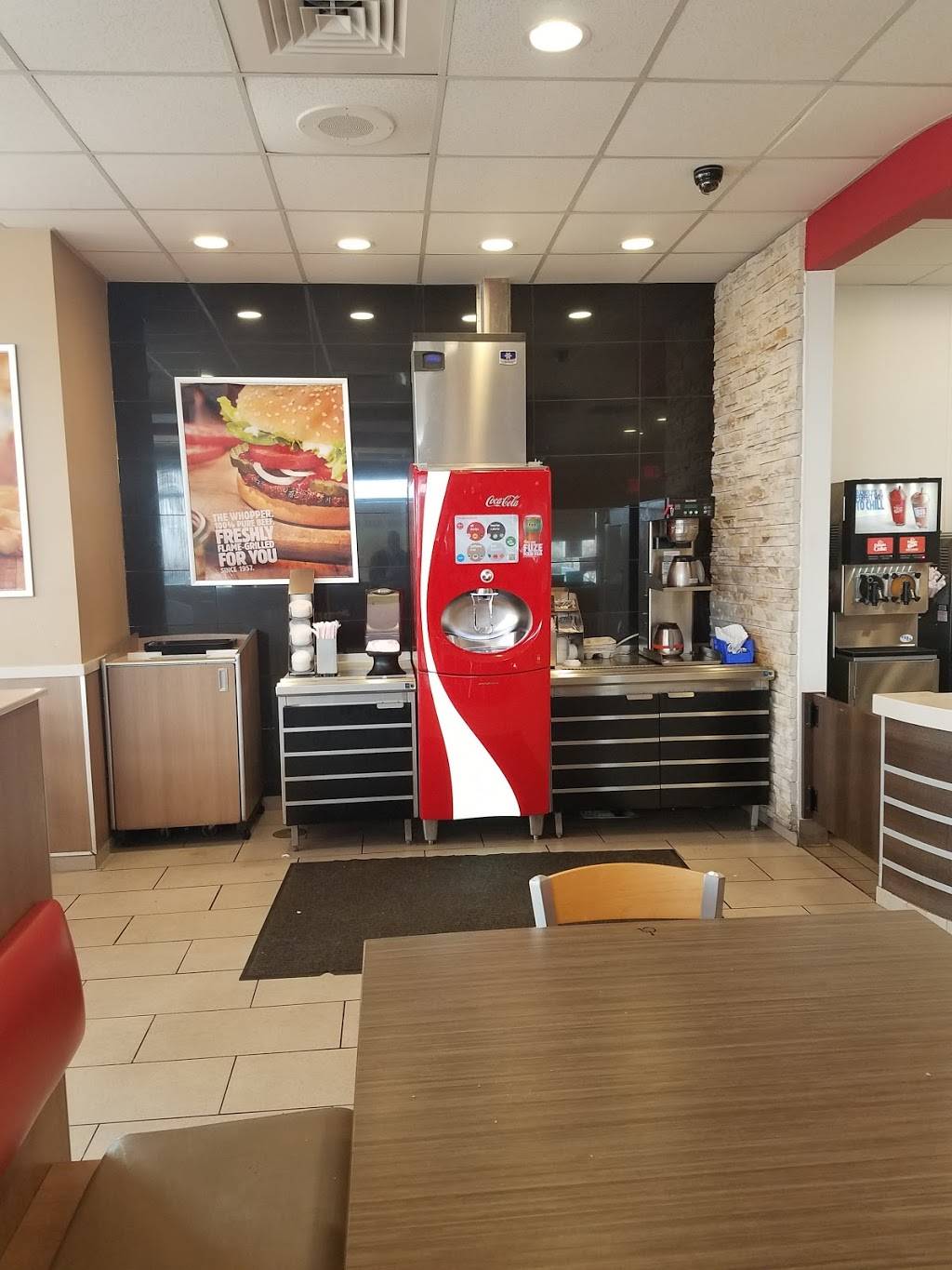 Burger King | restaurant | S64W15924 Commerce Center Parkway, Muskego, WI 53150, USA | 4144229596 OR +1 414-422-9596