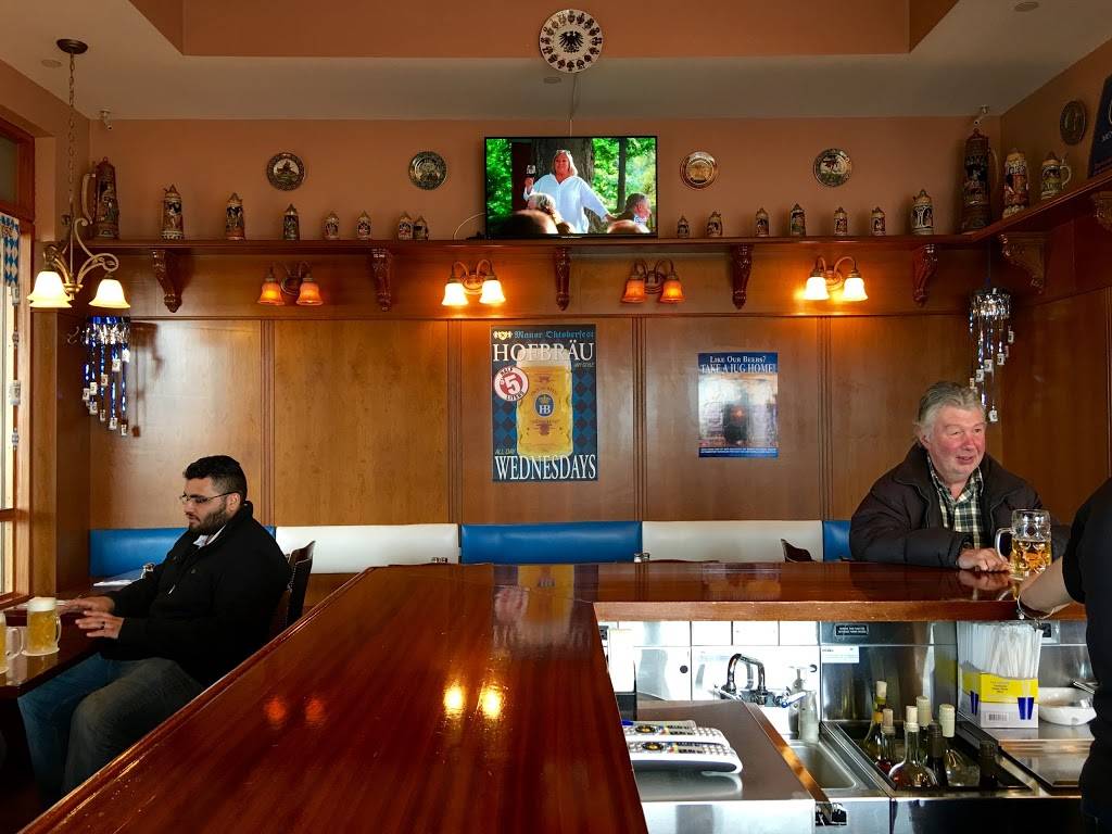 Manor Oktoberfest | restaurant | 8028 Cooper Ave, Glendale, NY 11385, USA | 7183262201 OR +1 718-326-2201