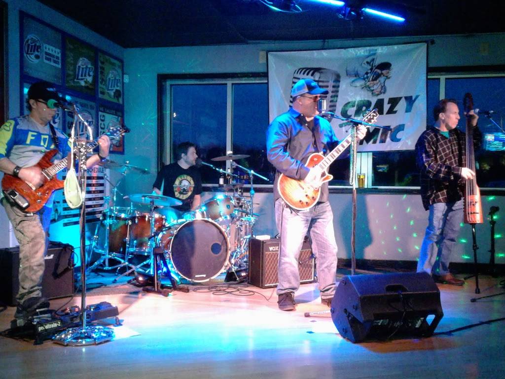 Nob Hill Bar & Grill | restaurant | 4218 S Sprinkle Rd, Kalamazoo, MI 49001, USA | 2693492965 OR +1 269-349-2965