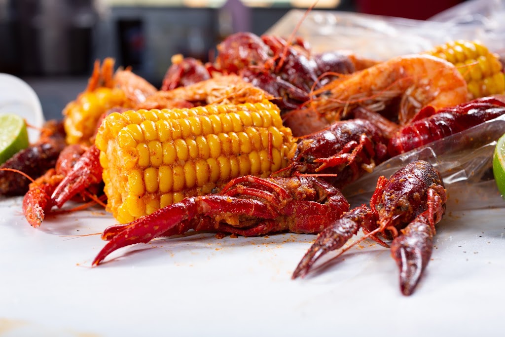 The Crawfish Hut Seattle | restaurant | 15706 1st Ave S, Burien, WA 98148, USA | 2062226789 OR +1 206-222-6789