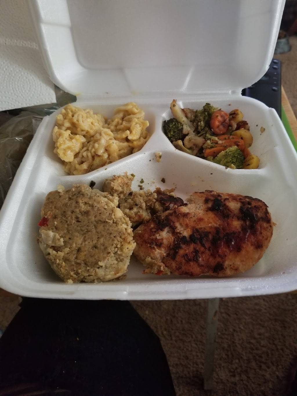 Shelleys GRILLIN-N-POPPIN | restaurant | 324 E Belt Line Rd #200, DeSoto, TX 75115, USA | 2542919418 OR +1 254-291-9418