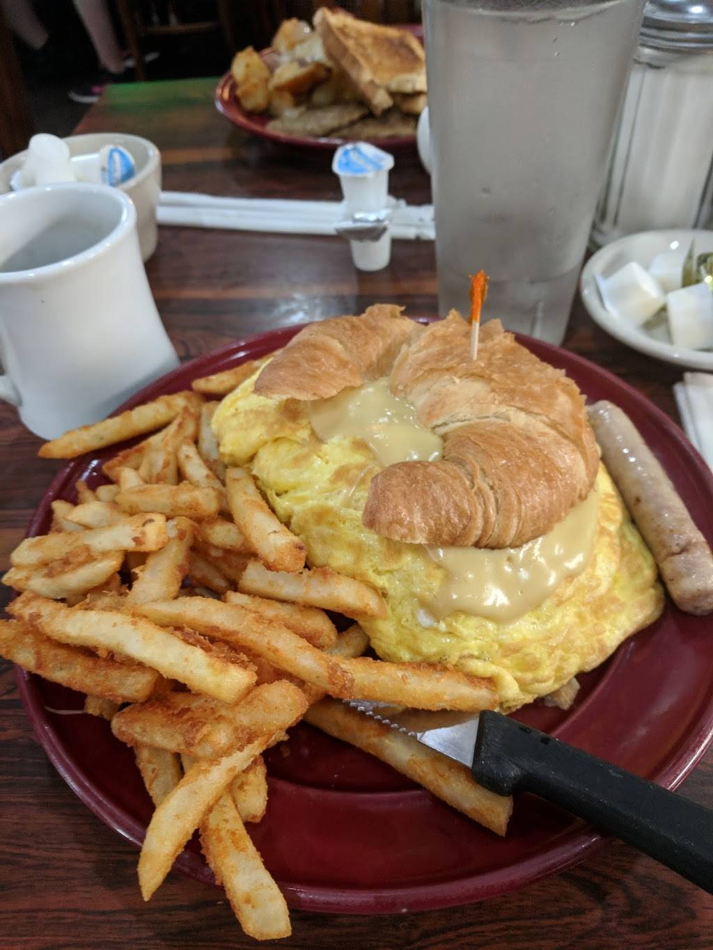 Old Village Grille | restaurant | 25 Brookfield Rd, Fiskdale, MA 01518, USA | 5083472255 OR +1 508-347-2255