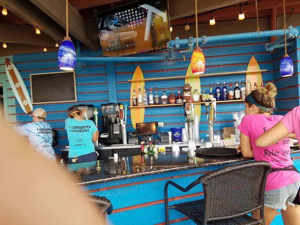 Captn Jacks Island Grill | restaurant | 2705 Boardwalk, Wildwood, NJ 08260, USA | 6095231700 OR +1 609-523-1700